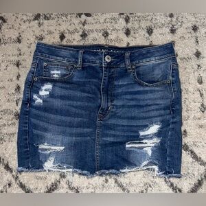 American eagle ripped jean shorts